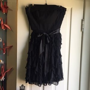 White House Black Market - Cocktail Dress ✨